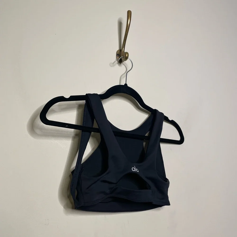 ALO Yoga Airlift All Access Cutout Bra in Black